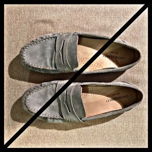 Vintage Blue suede loafers - like new!